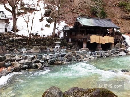 温泉 群馬 【天空の秘境】日本で最も美しい村のひとつ、群馬県六合温泉郷の見どころ１１選